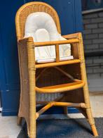 Leuke rieten tafelstoel. Met nieuwe stoelverkleiner, Kinderen en Baby's, Kinderstoelen, Ophalen, Zo goed als nieuw, Overige typen