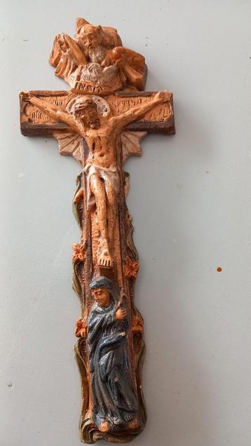 Tegelen Holland keramiek kruis Jezus Madonna crucifix  beschikbaar voor biedingen