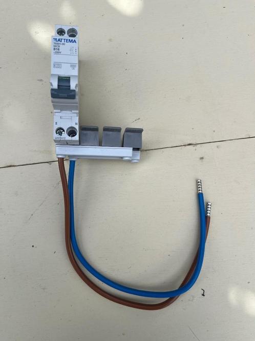Attema installatie-automaten en hoofdschakelaars (nieuw), Doe-het-zelf en Verbouw, Elektra en Kabels, Nieuw, Overige typen, Ophalen of Verzenden