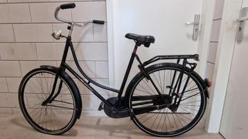 Zwarte omafiets, merk Pelikaan, 28 inch  beschikbaar voor biedingen
