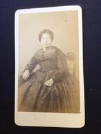 CDV, Dame, J.P. van Wisselingh, Utrecht, zeer oud,dun karton, Verzamelen, Foto's en Prenten, Ophalen of Verzenden, Voor 1940, Gebruikt