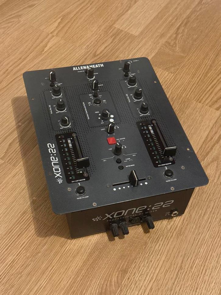Allen & Heath Xone:22 DJ Mixer, Muziek en Instrumenten, Mengpanelen, Zo goed als nieuw, Minder dan 5 kanalen, Microfooningang