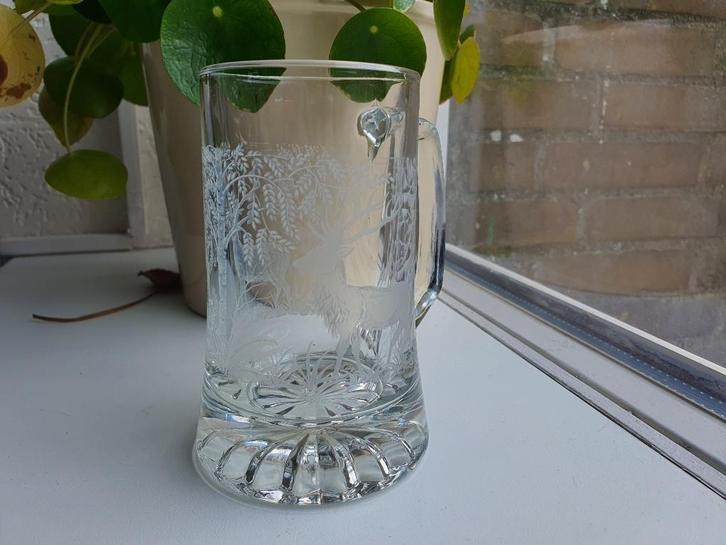 Kristallen Bierpul met Gegraveerd Hert – Uniek Glaswerk, Antiek en Kunst, Antiek | Glas en Kristal, Ophalen of Verzenden