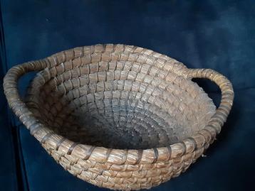 Oude "stromand" met handgrepen landelijk  ,stoer brocante , beschikbaar voor biedingen
