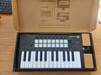 Novation launchkey mini mk3, Muziek en Instrumenten, Midi-apparatuur, Ophalen, Zo goed als nieuw