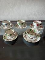 Vijf kopjes met schotels, Ophalen