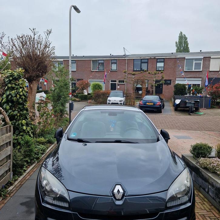 Renault megan cabrio automaat, Auto's, Renault, Particulier, Mégane, Airbags, Elektrische achterklep, Elektrische buitenspiegels