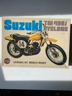 Suzuki TM400J Cyclone, Hobby en Vrije tijd, Modelbouw | Auto's en Voertuigen, Nieuw, Overige typen, Groter dan 1:32, Airfix