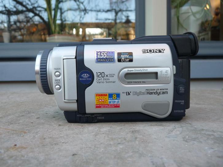 Sony MiniDV camera Zelf digitaliseren of overzetten, Audio, Tv en Foto, Videocamera's Digitaal, Zo goed als nieuw, Camera, Mini dv