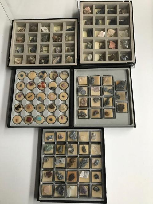 Micromounts Mineralen verzameling +beschrijvingen., Verzamelen, Mineralen en Fossielen, Mineraal, Ophalen of Verzenden