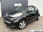 Peugeot 107 1.0-12V Millesim 200 Airco / Velgen / 4-Seizoen, Euro 5, Stof, Gebruikt, Zwart