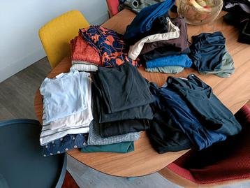 Pakket zwangerschapskleding maat 36 en S broeken beschikbaar voor biedingen