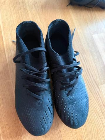 Voetbalschoen Adidas predator maat 40 2/3 beschikbaar voor biedingen