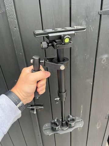 Yelangu Steadycam S60 - hand stabilizer voor DSLR beschikbaar voor biedingen