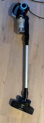 Tomado Stofzuiger (vacuum cleaner) - Krachtig en Handig!, Ophalen, Gebruikt, Reservoir, Stofzuiger