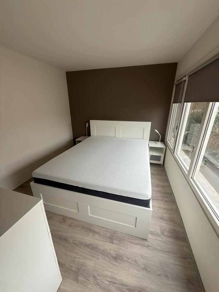 IKEA BRIMNES bedframe 160x200 + Emma Sleep matras ZGAN, Huis en Inrichting, Slaapkamer | Bedden, Zo goed als nieuw, Tweepersoons