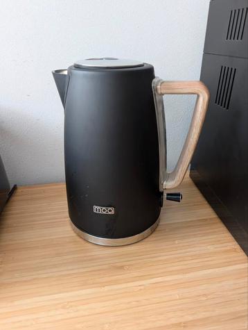 Moa waterkoker black with wood print on handle beschikbaar voor biedingen