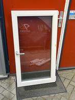 Raamkozijn t.e.a.b., Doe-het-zelf en Verbouw, Ophalen, Gebruikt, Kunststof, Raamkozijn