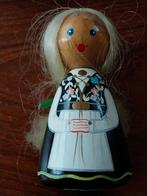 Houten Poppetje met Noorse Klederdracht van Tante Brocante, Ophalen of Verzenden