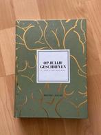 Op je lijf geschreven - Mayra Louise, Ophalen of Verzenden, Gelezen