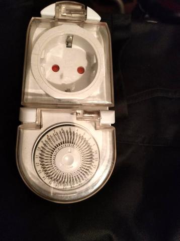 Tijdschakelaar PROMAX beschikbaar voor biedingen