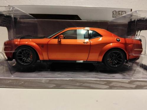 Dodge Challenger Hellcat SRT metallic oranje Solido 1:18 KRD, Hobby en Vrije tijd, Modelauto's | 1:18, Zo goed als nieuw, Auto