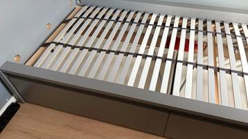 IKEA Malm bed grijs, 90x200 met lades - afbeelding 1