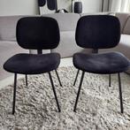 2 Zwarte eetkamerstoelen van  Karwei, Ophalen, Twee, Zwart, Zo goed als nieuw