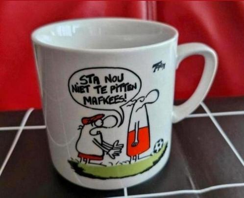 Beker Monopoli F.C. Knudde, Huis en Inrichting, Keuken | Servies, Zo goed als nieuw, Kop(pen) en/of Schotel(s), Overige stijlen