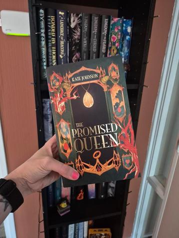 The Promised Queen - Locked Library - Kate Johnson beschikbaar voor biedingen