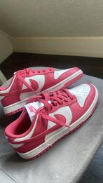 Nike Dunk Low Archeo Pink 38,5, Ophalen of Verzenden, Zo goed als nieuw, Roze, Sneakers of Gympen