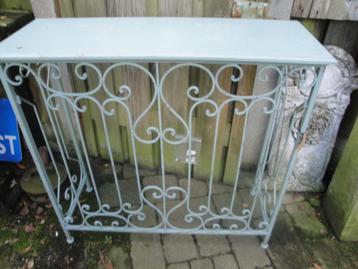 metalen sides tafel voor binnen of buiten mintgroen  beschikbaar voor biedingen
