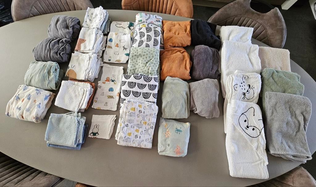 Baby textiel, oa badcapes spuugdoekjes aankleedkussenhoezen, Ophalen, Gebruikt