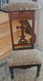 Antieke Bidstoel met Kruis, Ophalen