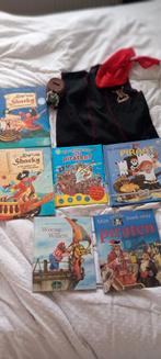 6 Piraten Boeken, spaarpot en hes met sjaaltje, Ophalen of Verzenden, Gelezen, Fictie algemeen