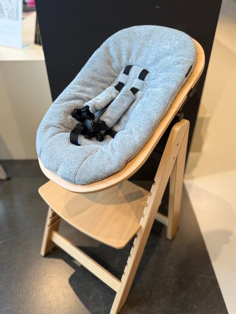 Kidsmill Up! + Newborn + eetblad & Babyset naturel, Ophalen of Verzenden, Zo goed als nieuw, Meegroeistoel, Afneembaar eetblad