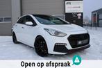 Hyundai I30 1.6 T-GDI 186PK/PANO/19''LEER/XENON/CAMERA/BOM V, Auto's, Voorwielaandrijving, Gebruikt, Wit, Leder