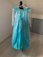 Elsa Frozen jurk met cape Disneyland Parijs, Ophalen of Verzenden, Zo goed als nieuw, 134 t/m 140, Meisje