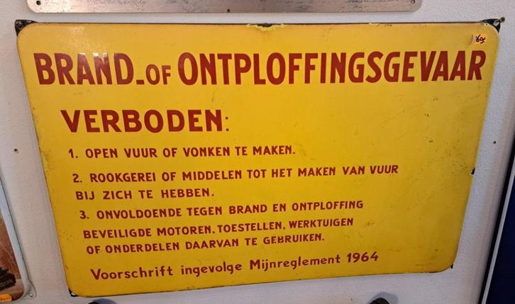 Echt oud emaille wandbord 57 cm breed mooi gaaf en top kleur, Antiek en Kunst, Antiek | Emaille, Ophalen
