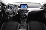 Ford Focus 1.0 EcoBoost *Navigatie*Stoelverwarming*LED*, Te koop, Zilver of Grijs, 5 stoelen, 20 km/l