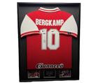 Dennis Bergkamp Arsenal gesigneerd ingelijst thuis shirt, Buitenlandse clubs, Soccersignings.nl, Shirt, Nieuw