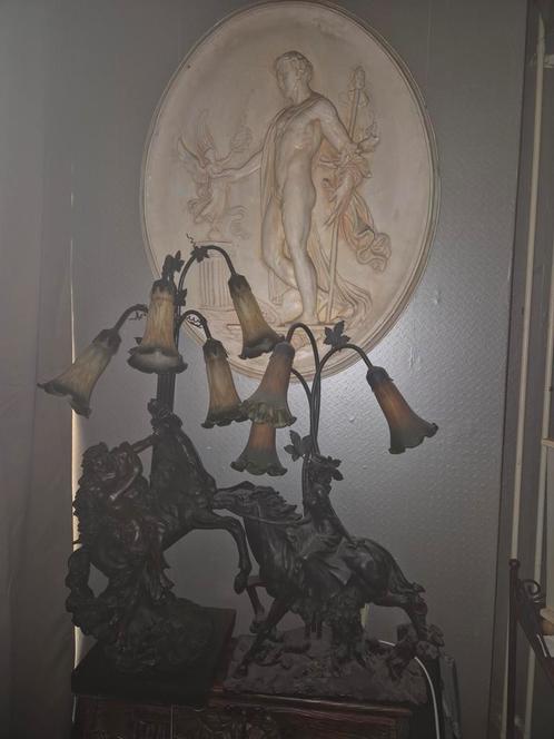 prachtige paarden lampen met gekleurde tulpenglazen lampekap, Antiek en Kunst, Antiek | Lampen, Ophalen