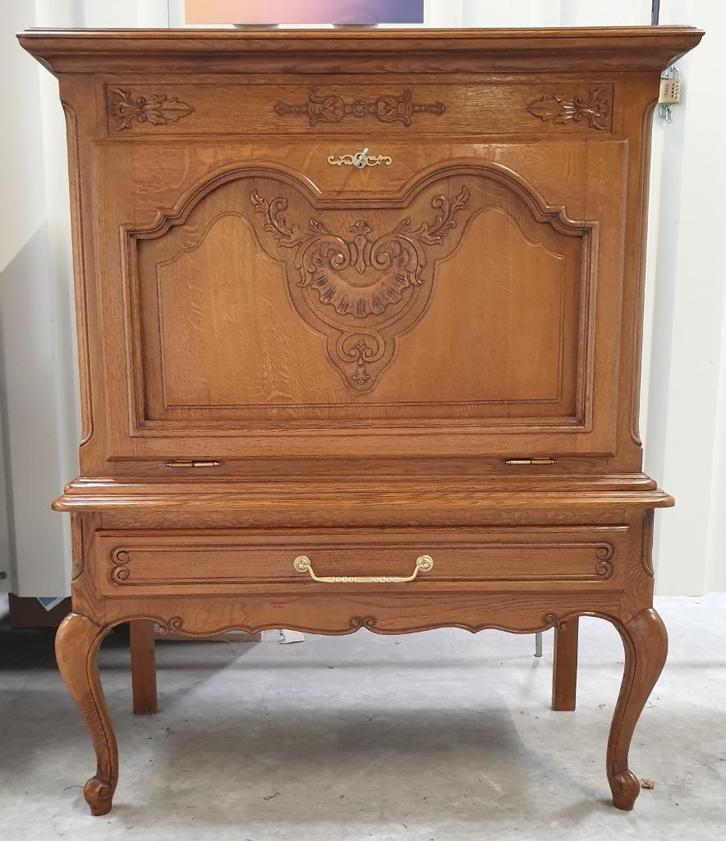 Prachtige Queen Ann Stijl buffetkast Het kan geleverd worden, Huis en Inrichting, Kasten | Buffetkasten, Gebruikt, 100 tot 150 cm