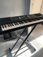 Yamaha keyboard incl. krukje en standaard, Muziek en Instrumenten, Keyboards, 61 toetsen, Zo goed als nieuw, Yamaha, Ophalen