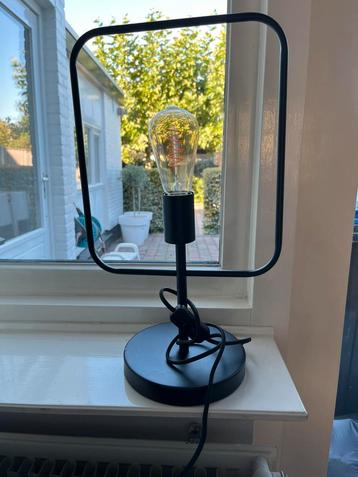 Lamp met - gratis afhalen beschikbaar voor biedingen