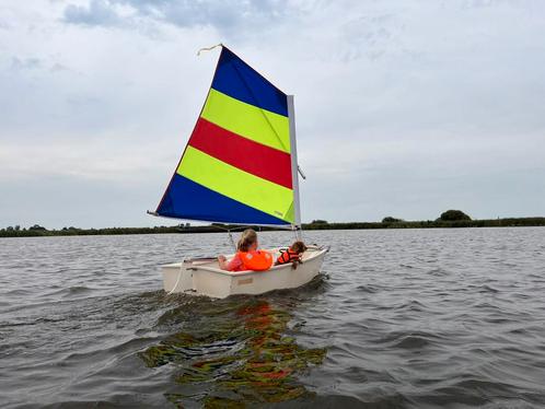 Complete Optimist met goed zeil, Watersport en Boten, Zeilen en Zeiltoebehoren, Gebruikt, Overige typen, Minder dan 15 m², Minder dan 3 meter
