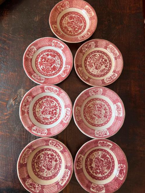 Petrus Regout Tecla Servies - 9 Stuks Rood Bloemmotief, Antiek en Kunst, Antiek | Servies los, Ophalen of Verzenden