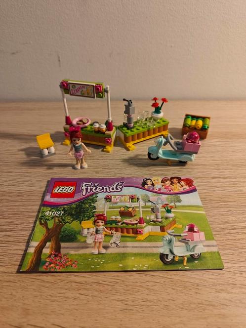 Lego Friends 41927 Mia's limonadekraam, Kinderen en Baby's, Speelgoed | Duplo en Lego, Zo goed als nieuw, Lego, Complete set, Ophalen of Verzenden