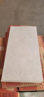 22 betonlook tegels 60x30cm en 4 tegels 60x60cm 5.4 m2, Ophalen, 60 cm of meer, Nieuw, 5 tot 10 m²