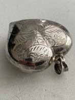 Groot oud zilver hart geluid 925, Verzenden, Zilver